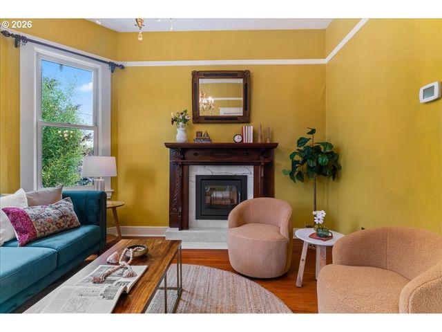 1021 Se 37TH Ave, Portland, OR 97214