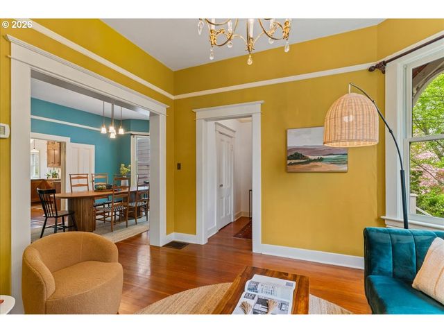 1021 Se 37TH Ave, Portland, OR 97214