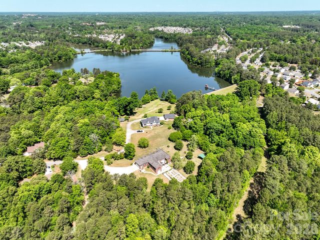 2508 Forrestbrook Drive, Kannapolis, NC 28083