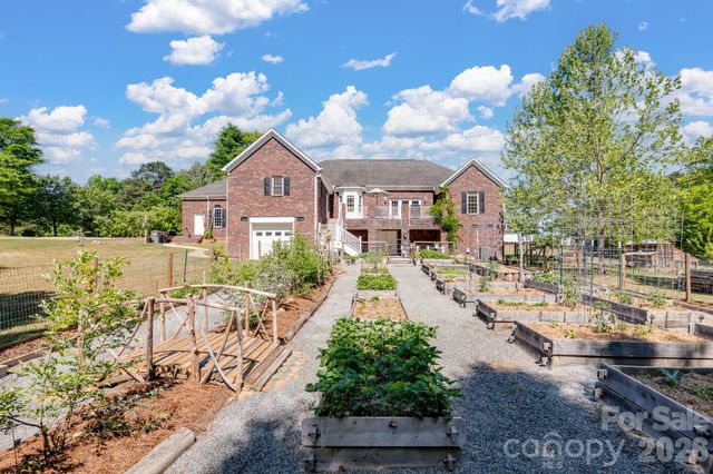 2508 Forrestbrook Drive, Kannapolis, NC 28083