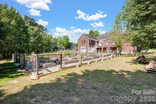 2508 Forrestbrook Drive, Kannapolis, NC 28083
