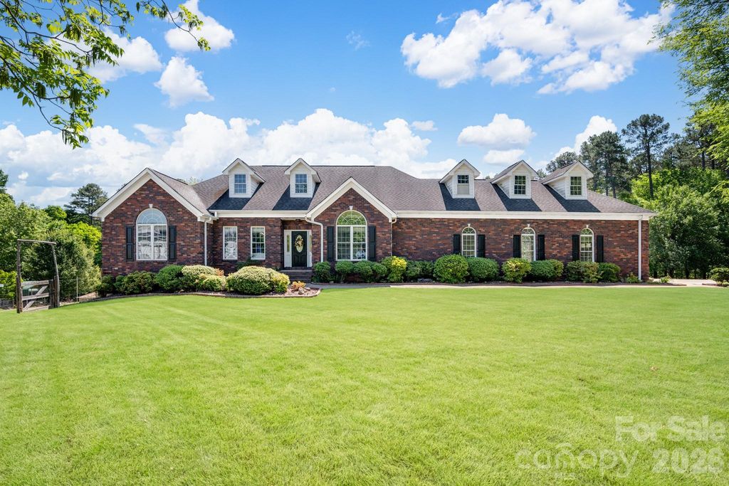2508 Forrestbrook Drive, Kannapolis, NC 28083