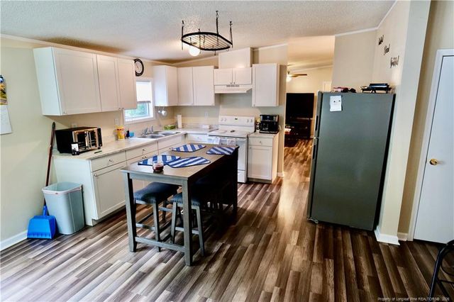 200 Caldonia Lane, Lumberton, NC 28358