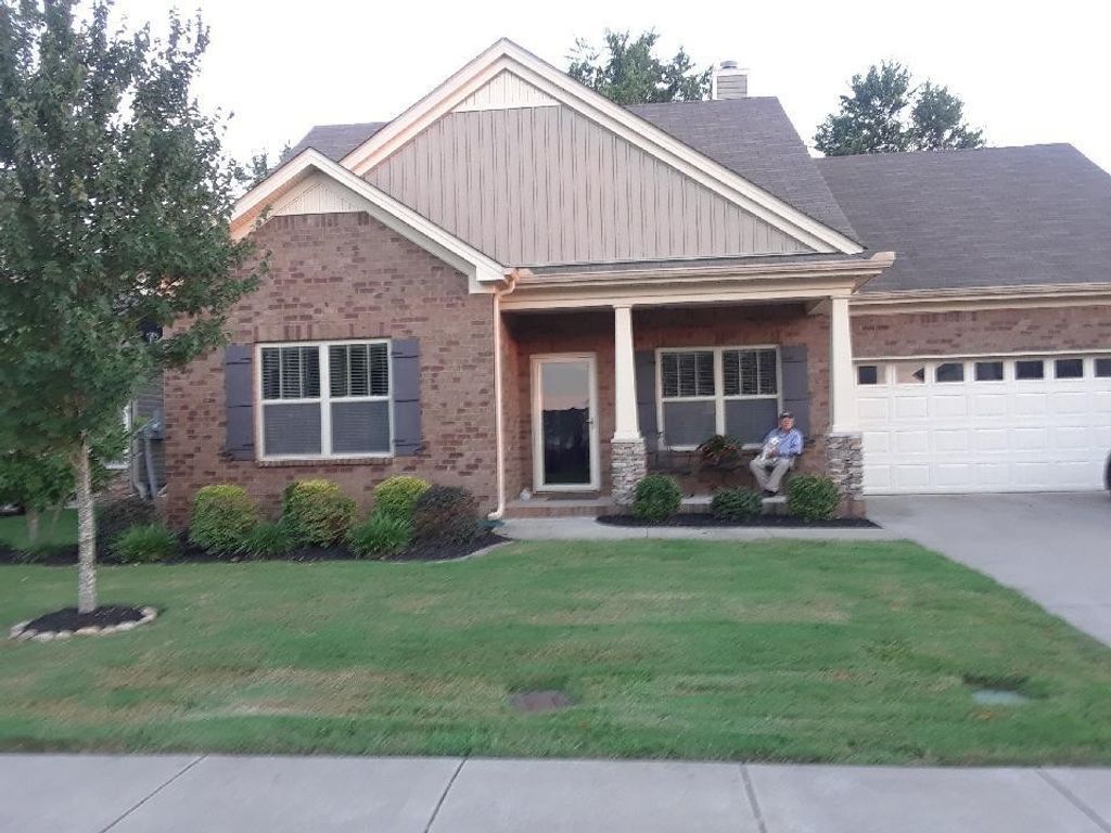 5215 Nancy Seward Dr, Murfreesboro, TN 37129