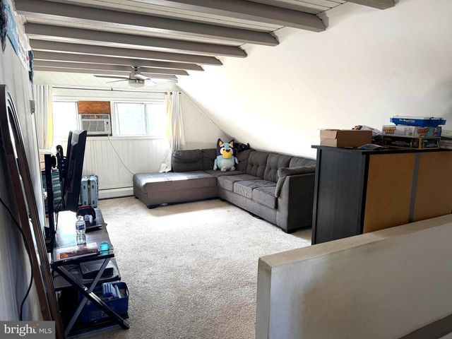 25 GOLDENGATE RD, Levittown, PA 19057