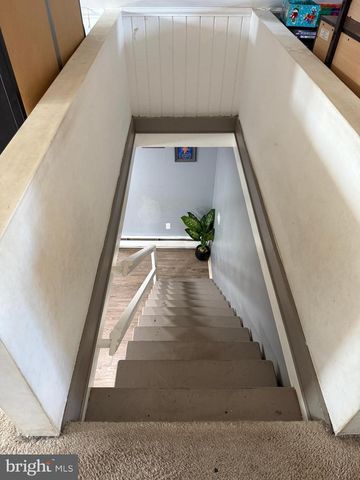 25 GOLDENGATE RD, Levittown, PA 19057