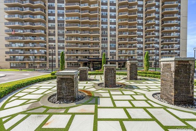 17-85 215th Street 15J, Bayside, NY 11360