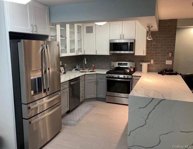 17-85 215th Street 15J, Bayside, NY 11360