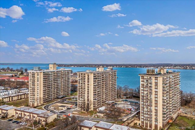 17-85 215th Street 15J, Bayside, NY 11360