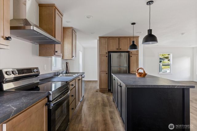 4261 Northgate Drive, Oak Harbor, WA 98277