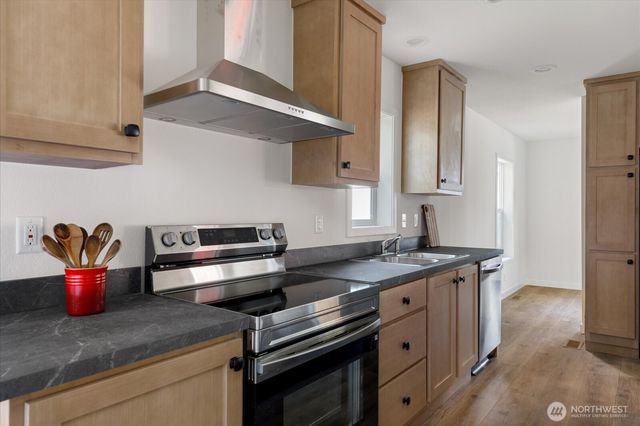 4261 Northgate Drive, Oak Harbor, WA 98277