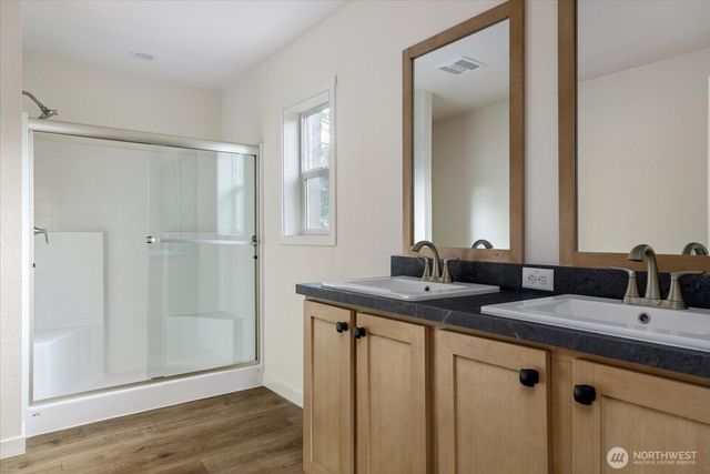 4261 Northgate Drive, Oak Harbor, WA 98277