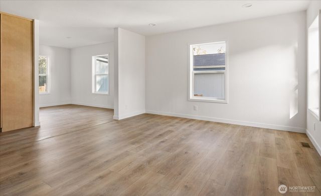 4261 Northgate Drive, Oak Harbor, WA 98277