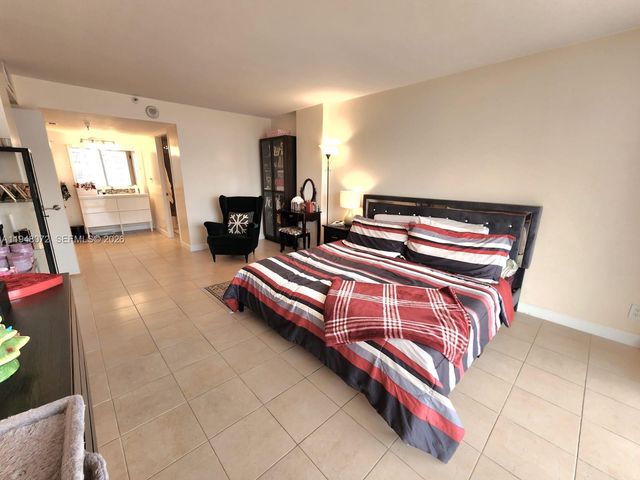 290 174th St 1217, Sunny Isles Beach, FL 33160