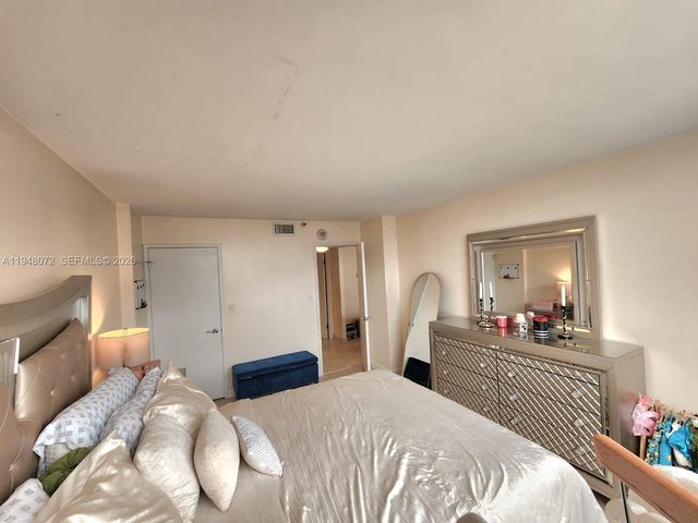 290 174th St 1217, Sunny Isles Beach, FL 33160