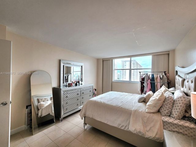 290 174th St 1217, Sunny Isles Beach, FL 33160