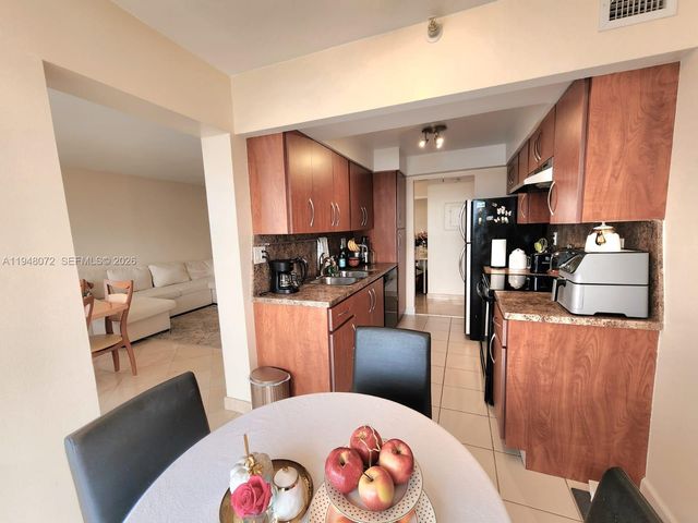 290 174th St 1217, Sunny Isles Beach, FL 33160