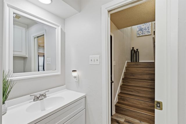 2923 Shady Knoll Lane, Bedford, TX 76021