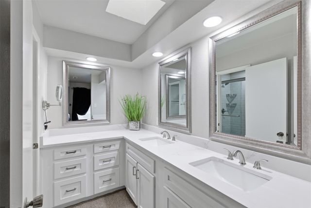 2923 Shady Knoll Lane, Bedford, TX 76021