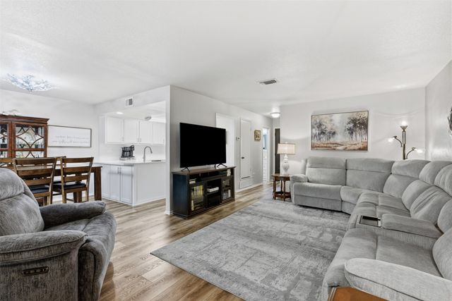 2923 Shady Knoll Lane, Bedford, TX 76021