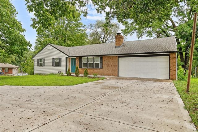 7332 Parallel Parkway, Kansas City, KS 66112