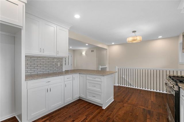 7332 Parallel Parkway, Kansas City, KS 66112