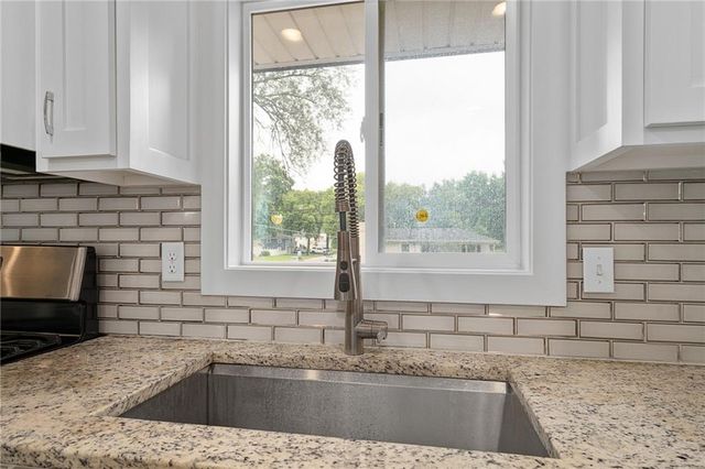 7332 Parallel Parkway, Kansas City, KS 66112