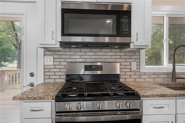 7332 Parallel Parkway, Kansas City, KS 66112