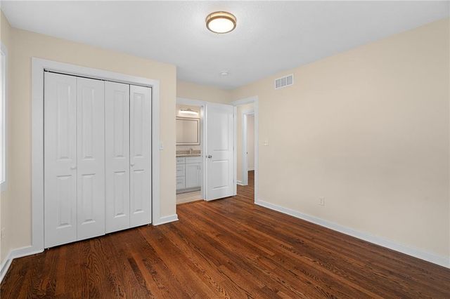 7332 Parallel Parkway, Kansas City, KS 66112