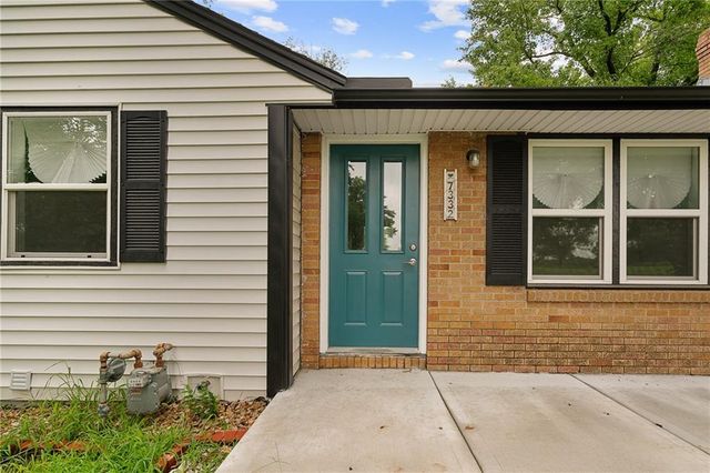 7332 Parallel Parkway, Kansas City, KS 66112