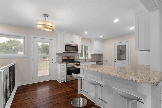 7332 Parallel Parkway, Kansas City, KS 66112