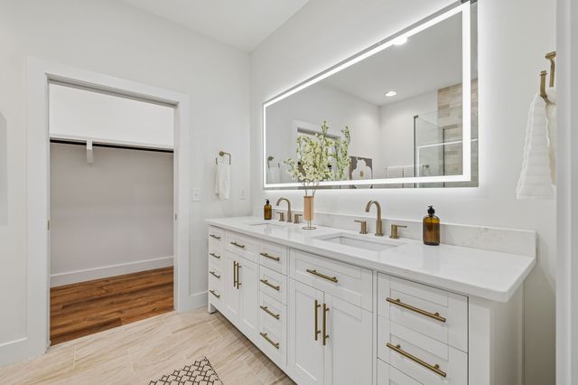 1104 McFerrin Ave, Nashville, TN 37206