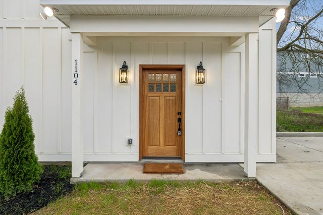1104 McFerrin Ave, Nashville, TN 37206