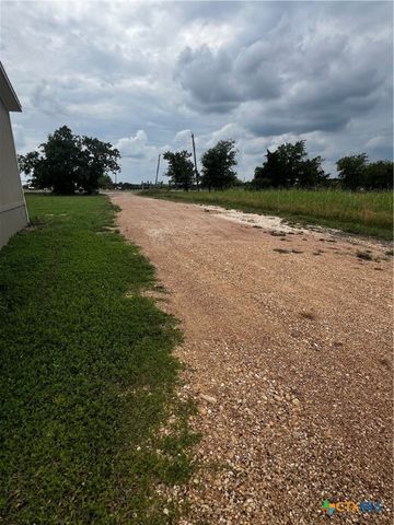 13919 Shaw Rd, Rogers, TX 76569