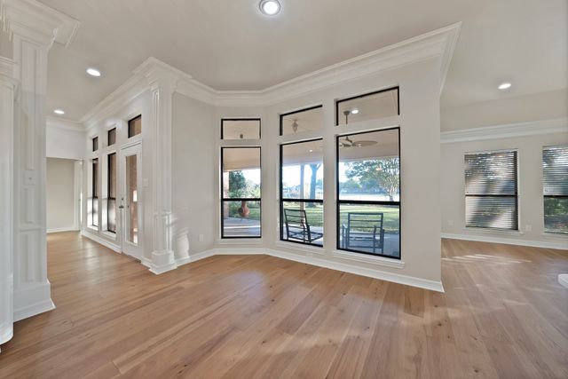 919 Riviera Drive, Mansfield, TX 76063