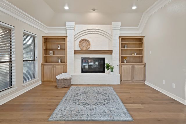 919 Riviera Drive, Mansfield, TX 76063