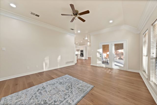 919 Riviera Drive, Mansfield, TX 76063