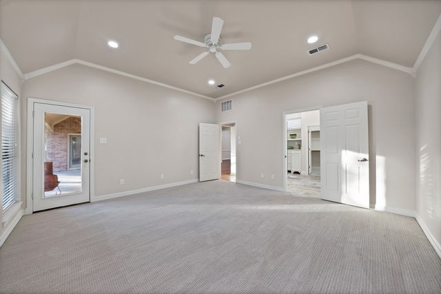 919 Riviera Drive, Mansfield, TX 76063