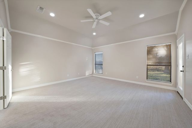 919 Riviera Drive, Mansfield, TX 76063