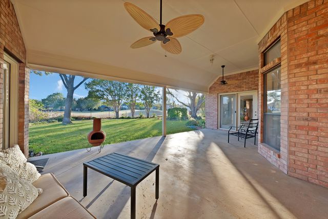 919 Riviera Drive, Mansfield, TX 76063