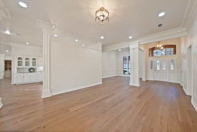 919 Riviera Drive, Mansfield, TX 76063