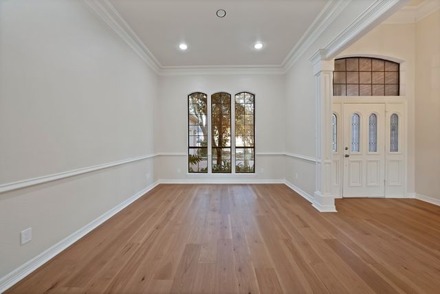 919 Riviera Drive, Mansfield, TX 76063