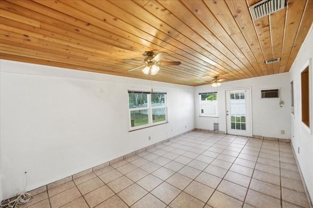 7406 Lakeland Boulevard, Fort Pierce, FL 34951