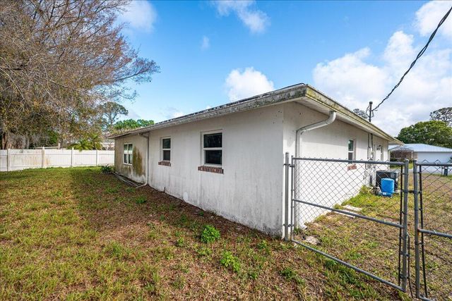 7406 Lakeland Boulevard, Fort Pierce, FL 34951