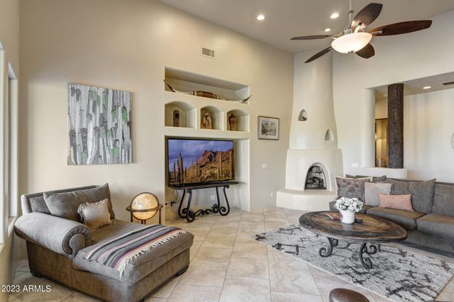 14214 E GAMBLE Lane, Scottsdale, AZ 85262