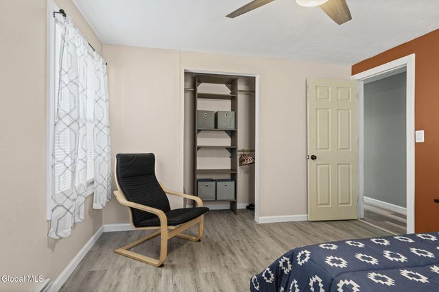 10 Juracka Parkway, Rotterdam, NY 12306