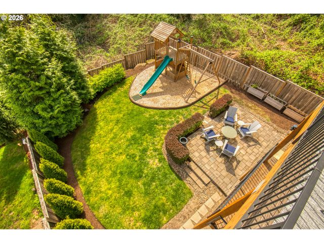 3546 Sw ARNOLD St, Portland, OR 97219