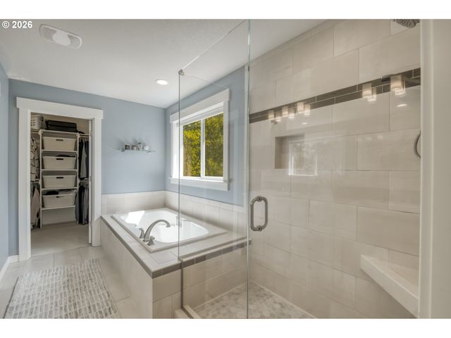 3546 Sw ARNOLD St, Portland, OR 97219