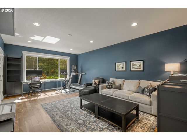 3546 Sw ARNOLD St, Portland, OR 97219