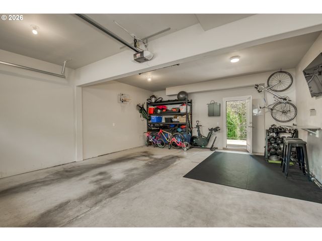 3546 Sw ARNOLD St, Portland, OR 97219